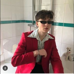 Meet your Posher, Deal